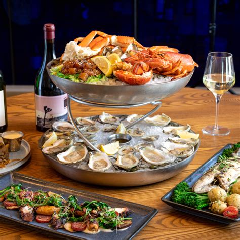 Catch 31 - Enjoying fresh seafood Oceanside is the best way to do it. This Virginia Beach boardwalk locale dishes up its finest seafood selections in a tomato-based seafood chowder that highlights seasonal ... 